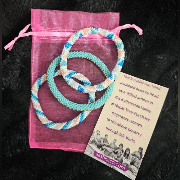 NWT Sashka Set of 3 Beaded Bracelets - Picture 1 of 4